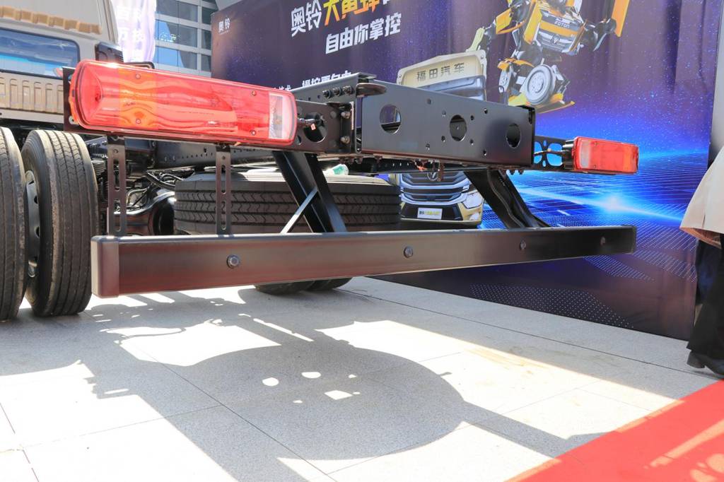 配法士特8速AMT,还有玉柴6缸大马力发动机,奥铃大黄蜂自动挡载货车实拍 - 第7张 - 提加商用车网 配法士特8速AMT,还有玉柴6缸大马力发动机,奥铃大黄蜂自动挡载货车实拍 - 第7张