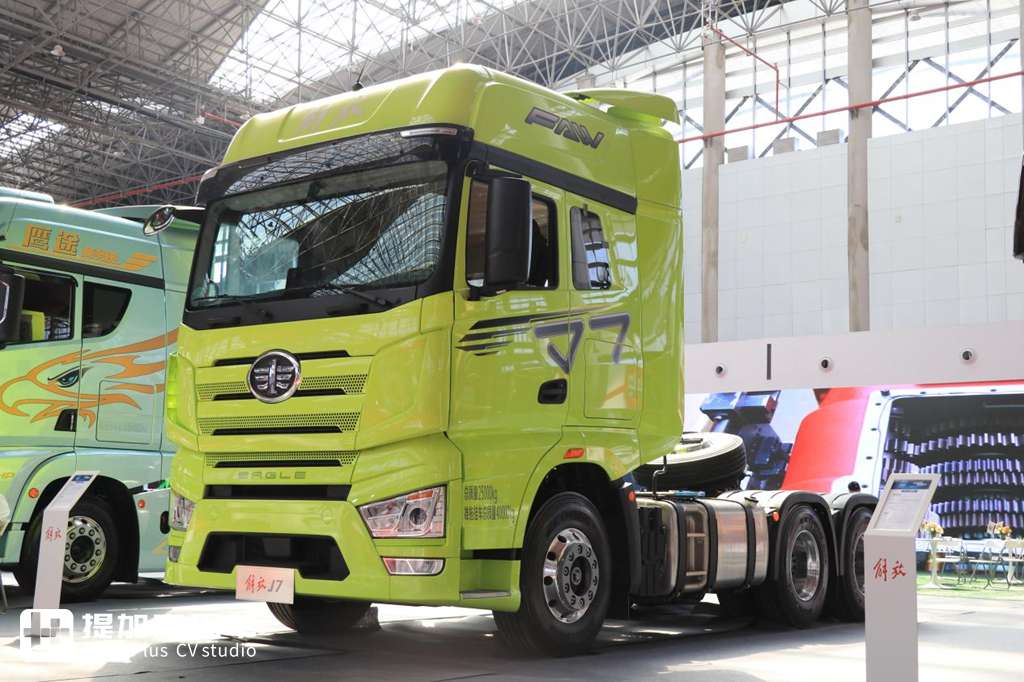 中欧卡车斗艳,多款旗舰卡车抢眼,2022中国商用车博览会现场展车实拍 - 第9张 - 提加商用车网 中欧卡车斗艳,多款旗舰卡车抢眼,2022中国商用车博览会现场展车实拍 - 第9张