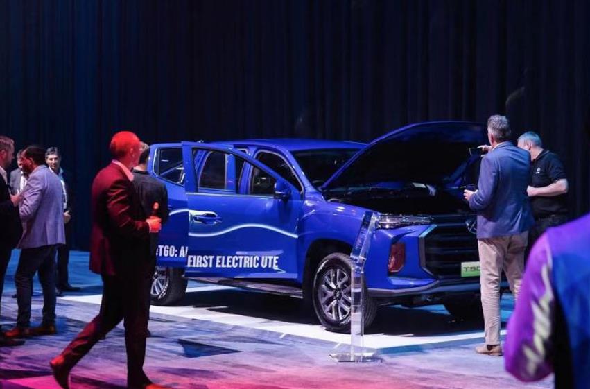 闪电突破,打进澳洲新能源赛场“首球”!上汽大通MAXUS纯电高端MPV、纯电皮卡、纯电轻客正式登陆澳大利亚 - 第4张 - 提加商用车网 闪电突破,打进澳洲新能源赛场“首球”!上汽大通MAXUS纯电高端MPV、纯电皮卡、纯电轻客正式登陆澳大利亚 - 第4张