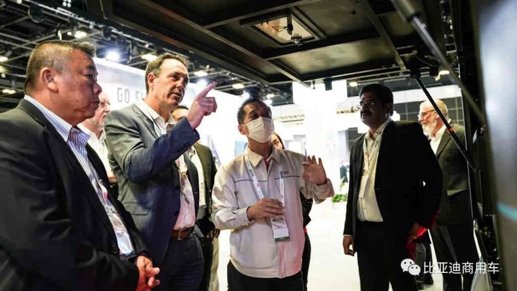 比亚迪携新加坡第一辆刀片电池巴士亮相SITCE车展 - 第4张 - 提加商用车网 比亚迪携新加坡第一辆刀片电池巴士亮相SITCE车展 - 第4张