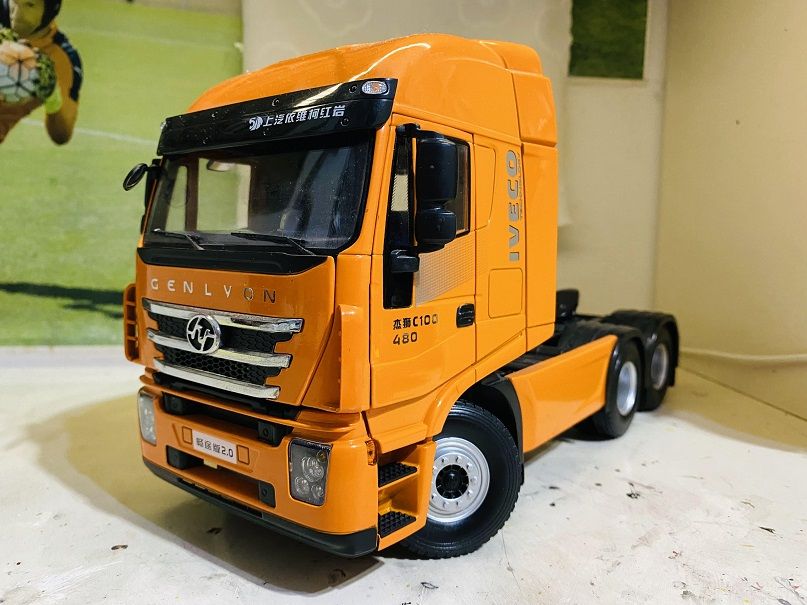 卡车模型爱好者称赞最多的模型之一?上汽红岩杰狮畅途版2.0牵引车模型实拍 - 第1张 - 提加商用车网 卡车模型爱好者称赞最多的模型之一?上汽红岩杰狮畅途版2.0牵引车模型实拍 - 第1张