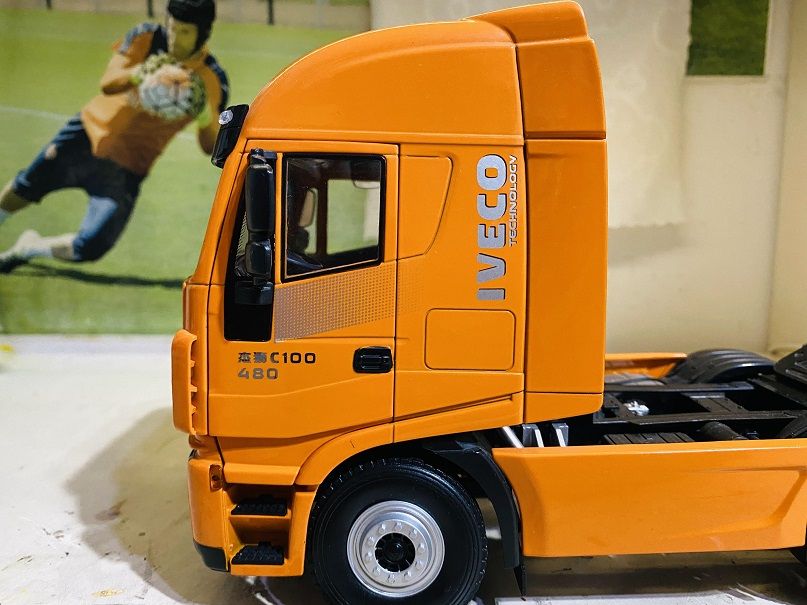 卡车模型爱好者称赞最多的模型之一?上汽红岩杰狮畅途版2.0牵引车模型实拍 - 第12张 - 提加商用车网 卡车模型爱好者称赞最多的模型之一?上汽红岩杰狮畅途版2.0牵引车模型实拍 - 第12张