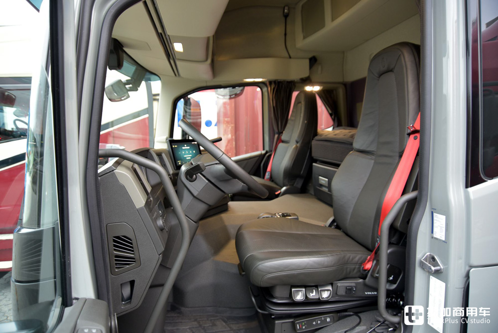 沃尔沃FH的最佳平替?BIGtruck测评新沃尔沃FM,给出高度评价 - 第10张 - 提加商用车网 沃尔沃FH的最佳平替?BIGtruck测评新沃尔沃FM,给出高度评价 - 第10张