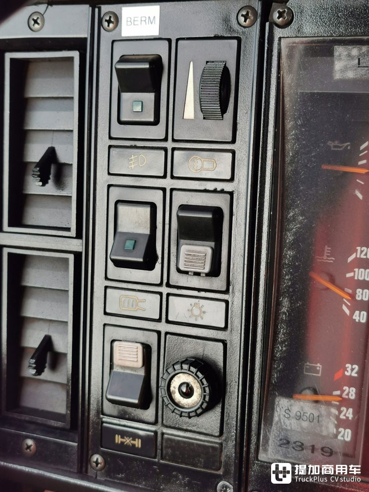 36年车龄仍光亮如新,这台斯堪尼亚82M正低价出售 - 第13张 - 提加商用车网 36年车龄仍光亮如新,这台斯堪尼亚82M正低价出售 - 第13张