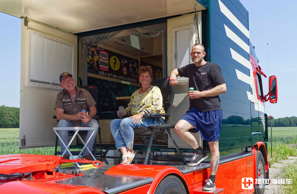 为千禧年诞生的沃尔沃FH12加上生活舱,老司机爆改老车只为挚爱 - 第12张 - 提加商用车网 为千禧年诞生的沃尔沃FH12加上生活舱,老司机爆改老车只为挚爱 - 第12张