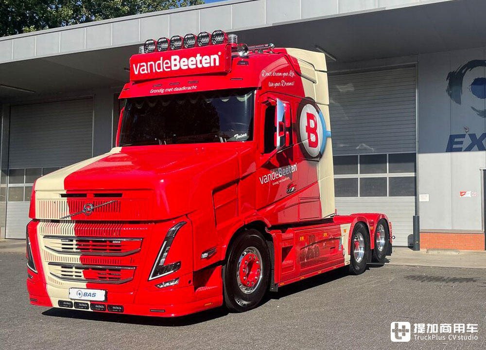 沃尔沃FH16 750改装成长头卡车,这台沃尔沃VT5专门用来下工地 - 第3张 - 提加商用车网 沃尔沃FH16 750改装成长头卡车,这台沃尔沃VT5专门用来下工地 - 第3张