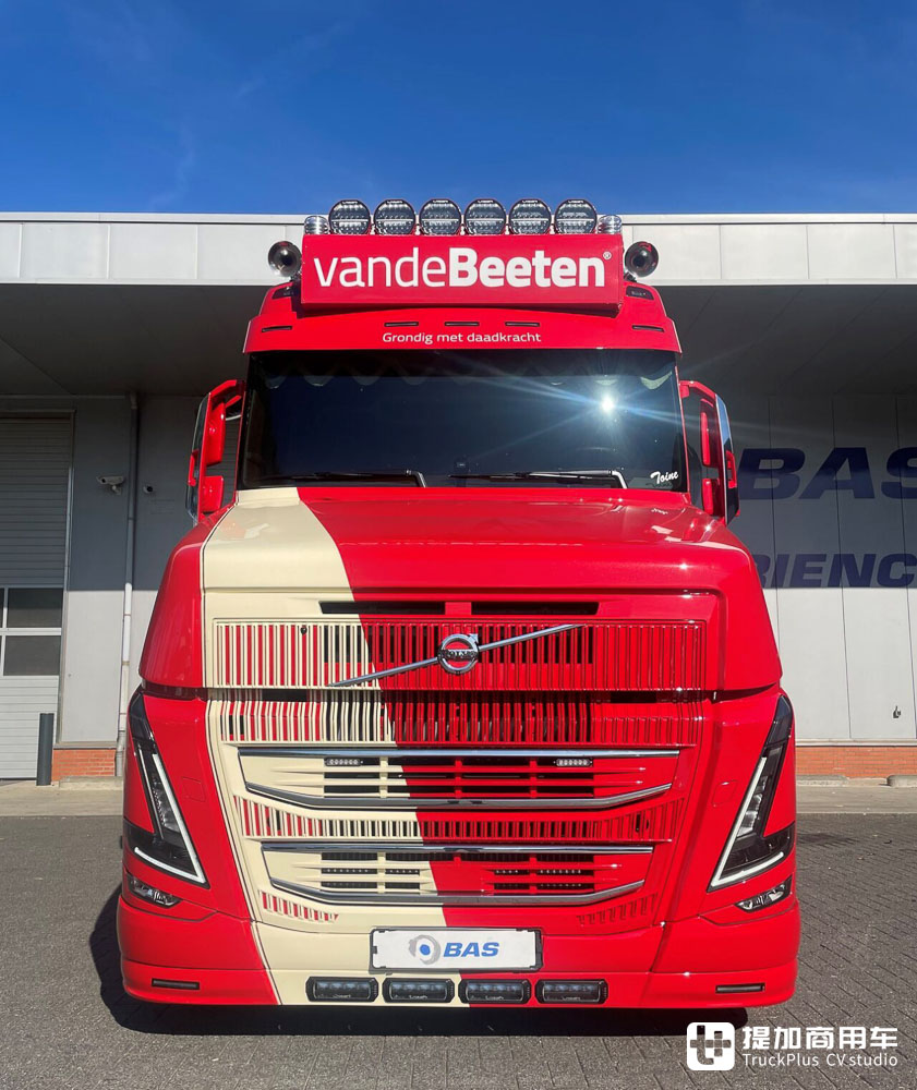 沃尔沃FH16 750改装成长头卡车,这台沃尔沃VT5专门用来下工地 - 第4张 - 提加商用车网 沃尔沃FH16 750改装成长头卡车,这台沃尔沃VT5专门用来下工地 - 第4张