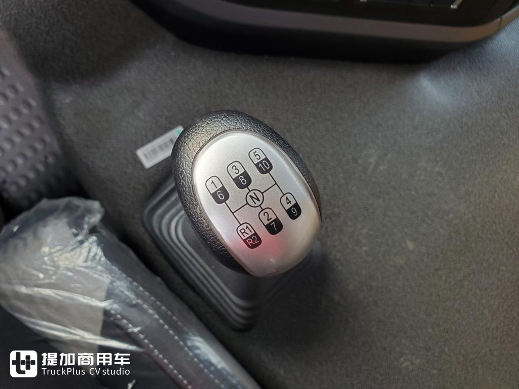 老外都买最新款的重汽卡车了,出口版豪沃V7X自卸车实拍,配置有何不一样? - 第13张 - 提加商用车网 老外都买最新款的重汽卡车了,出口版豪沃V7X自卸车实拍,配置有何不一样? - 第13张