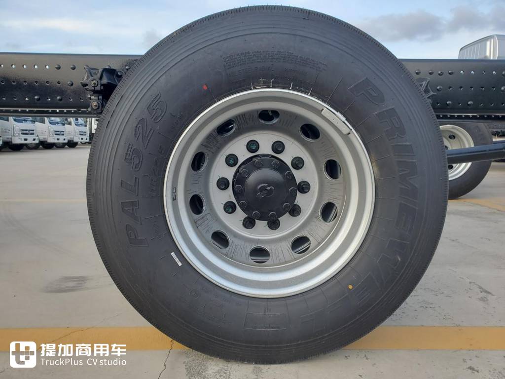 驾驶室改进 搭载福康F4.5TT发动机和汉德长换油车桥 福田欧航9.8米载货车实拍 - 第14张 - 提加商用车网 驾驶室改进 搭载福康F4.5TT发动机和汉德长换油车桥 福田欧航9.8米载货车实拍 - 第14张