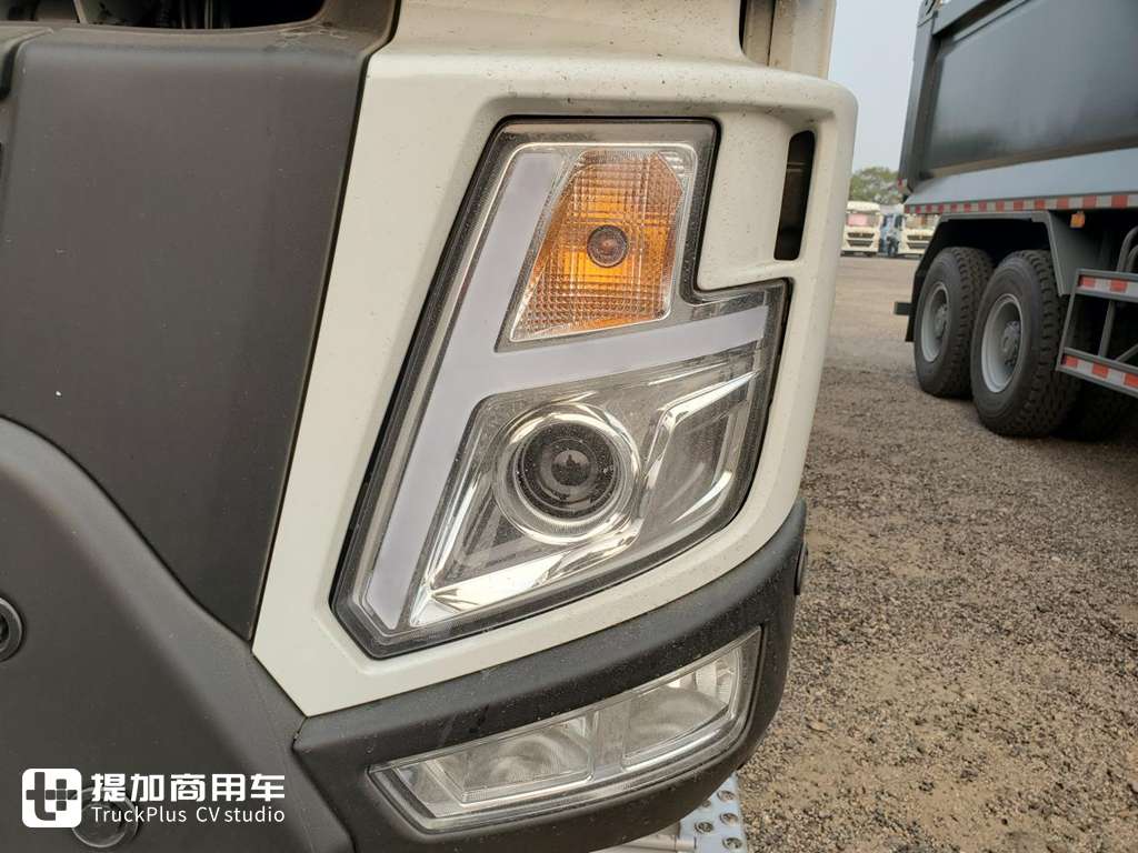 老外都买最新款的重汽卡车了,出口版豪沃V7X自卸车实拍,配置有何不一样? - 第5张 - 提加商用车网 老外都买最新款的重汽卡车了,出口版豪沃V7X自卸车实拍,配置有何不一样? - 第5张