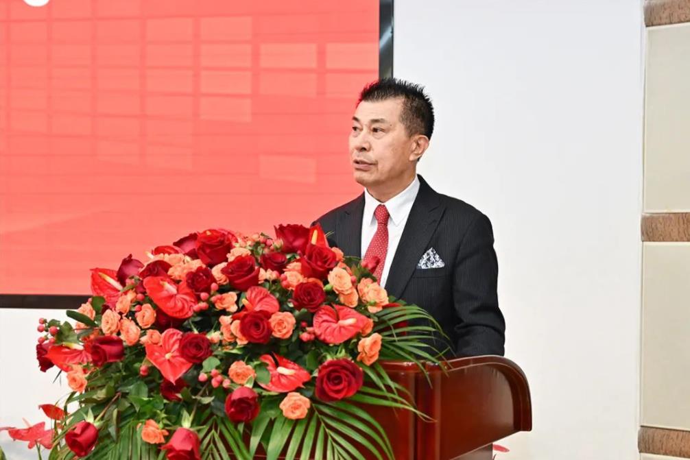 山东重工、潍柴集团与中国龙工签署全面深化战略合作协议 - 第2张 - 提加商用车网 山东重工、潍柴集团与中国龙工签署全面深化战略合作协议 - 第2张