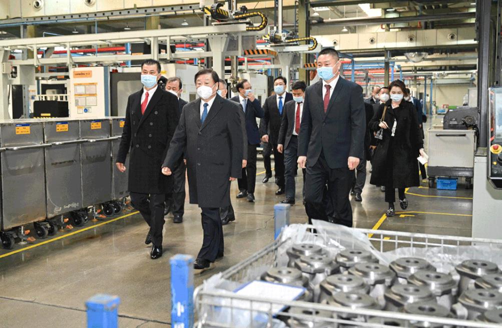 山东重工、潍柴集团与中国龙工签署全面深化战略合作协议 - 第5张 - 提加商用车网 山东重工、潍柴集团与中国龙工签署全面深化战略合作协议 - 第5张