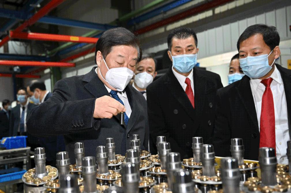 山东重工、潍柴集团与中国龙工签署全面深化战略合作协议 - 第6张 - 提加商用车网 山东重工、潍柴集团与中国龙工签署全面深化战略合作协议 - 第6张