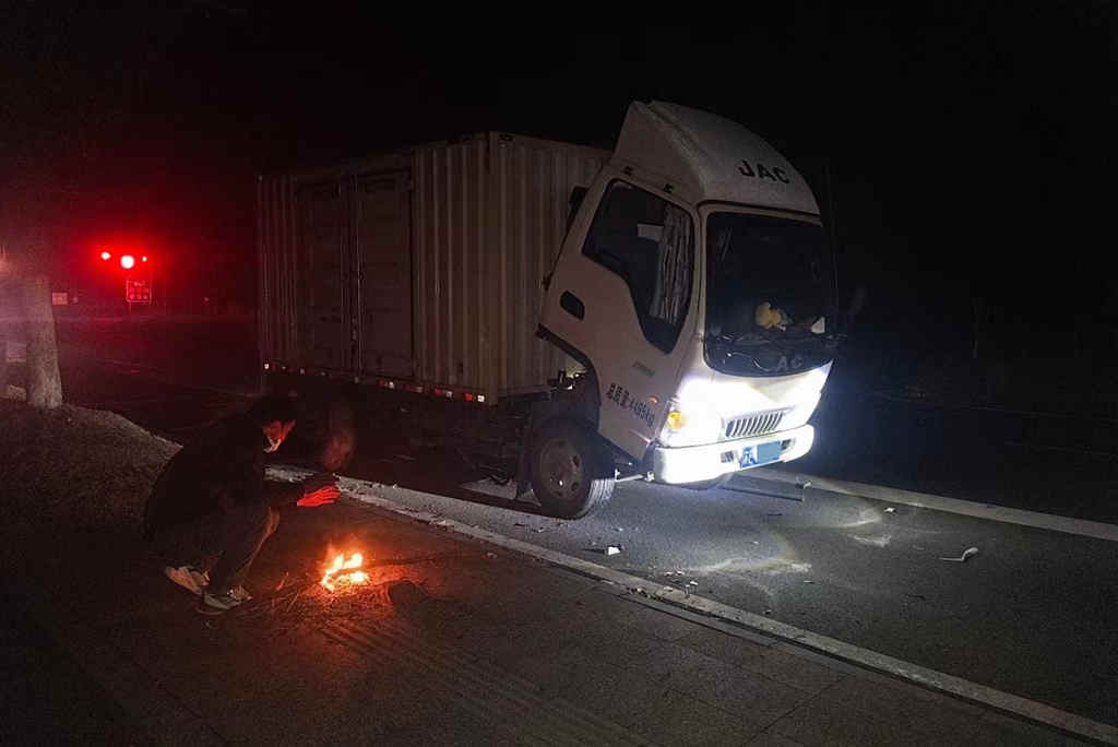 母亲病重，卡友驱车1500公里连夜回家，江淮1卡服务全程保障！