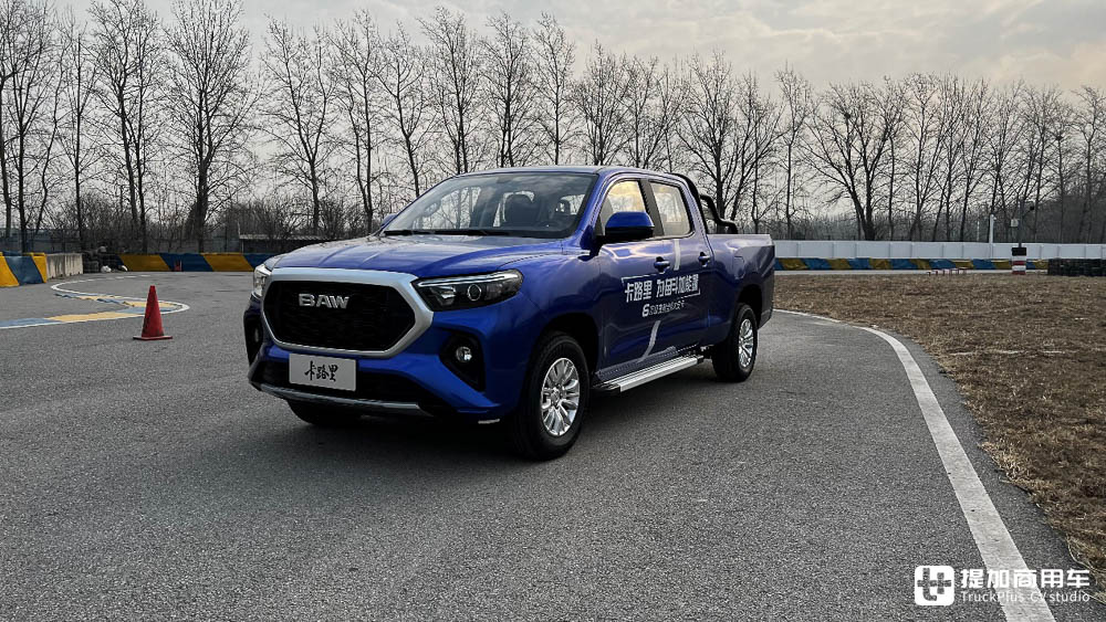 舒适度与实用性兼具，六万元级皮卡王者，实拍全新北汽制造卡路里皮卡