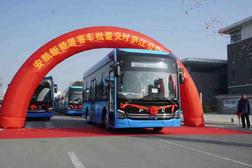 安凯纯电动E9批量交付,助力庐江公交发展提速