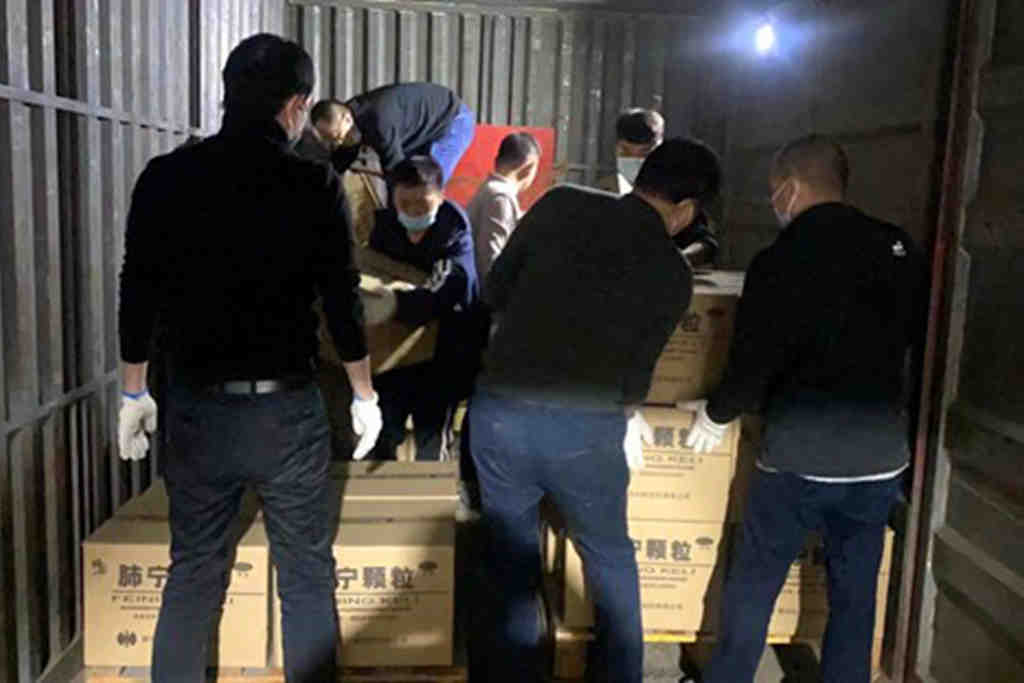 大江南北传递健康,东风天龙KL保障医疗供应