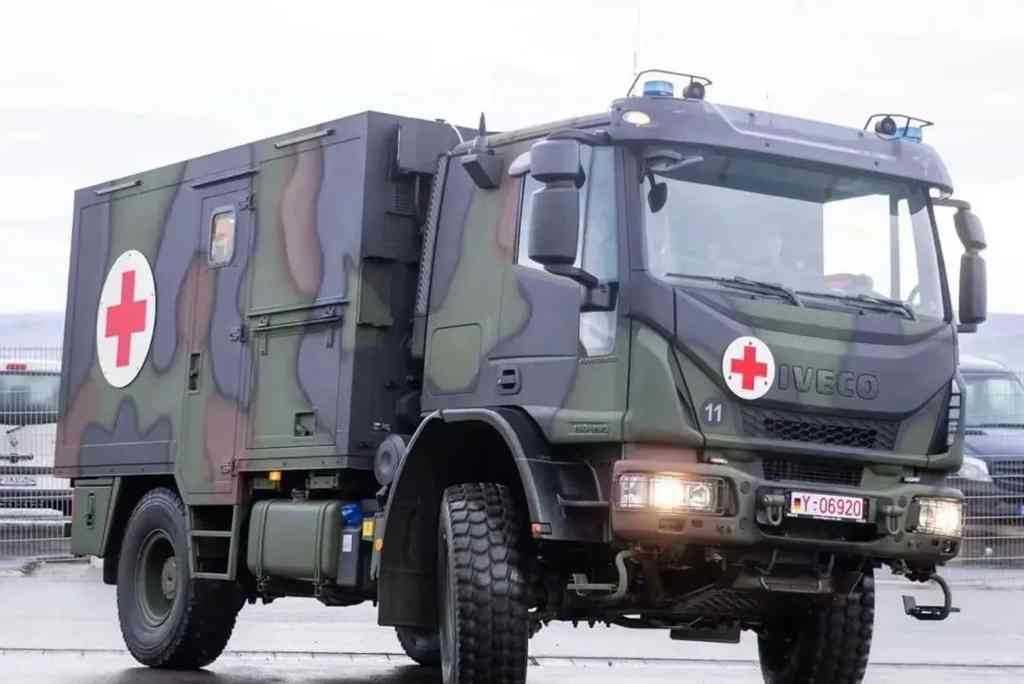 全球资讯 | 德国军方采购近300辆依维柯Eurocargo 4x4救护车 - 第1张