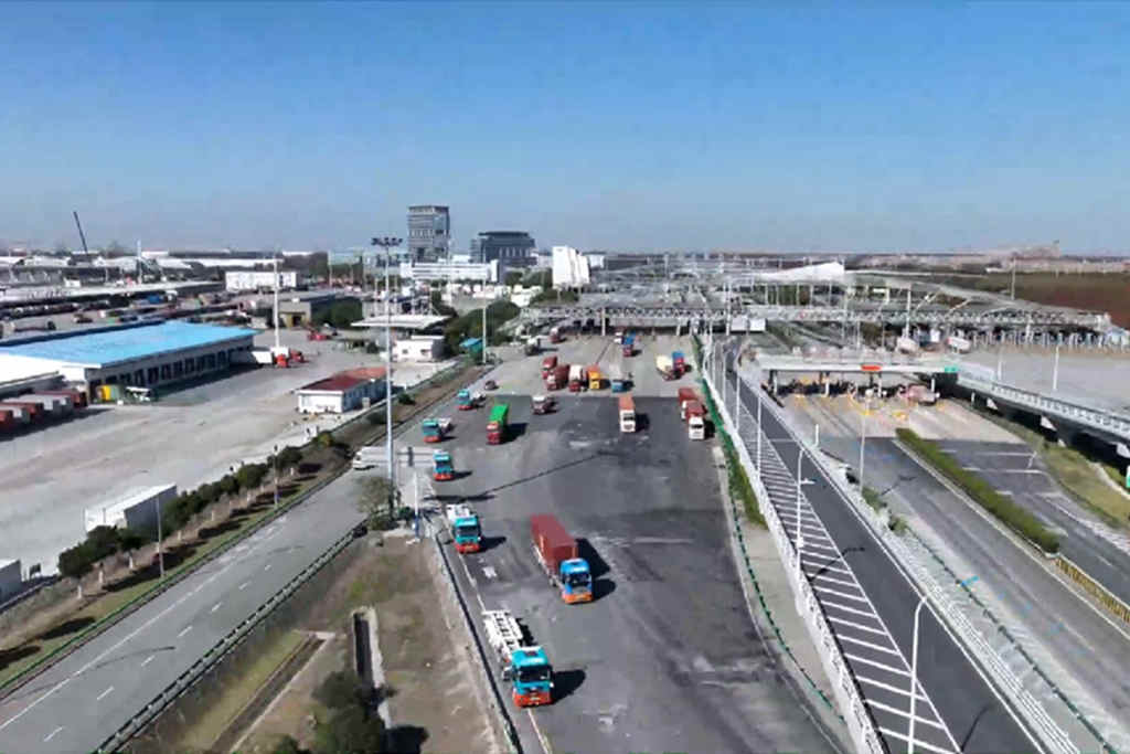 全国首例!上汽红岩携手友道智途开启社会道路常态化“真无人”测试和运营 - 第2张 - 提加商用车网 全国首例!上汽红岩携手友道智途开启社会道路常态化“真无人”测试和运营 - 第2张