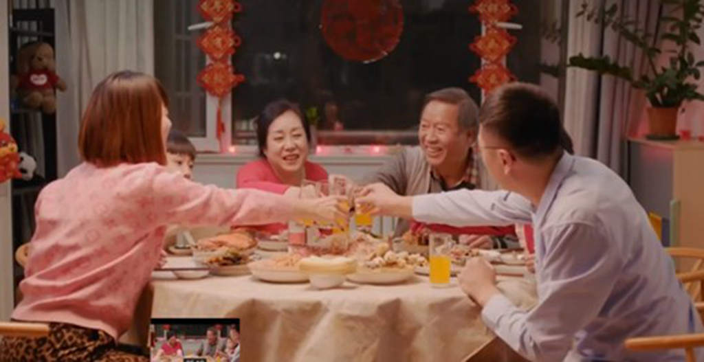 中国重汽《车轮上的年夜饭》系列微电影,暖心守护吉祥年 - 第2张 - 提加商用车网 中国重汽《车轮上的年夜饭》系列微电影,暖心守护吉祥年 - 第2张