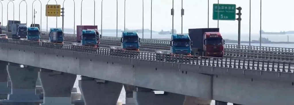 全国首例!上汽红岩携手友道智途开启社会道路常态化“真无人”测试和运营 - 第3张 - 提加商用车网 全国首例!上汽红岩携手友道智途开启社会道路常态化“真无人”测试和运营 - 第3张