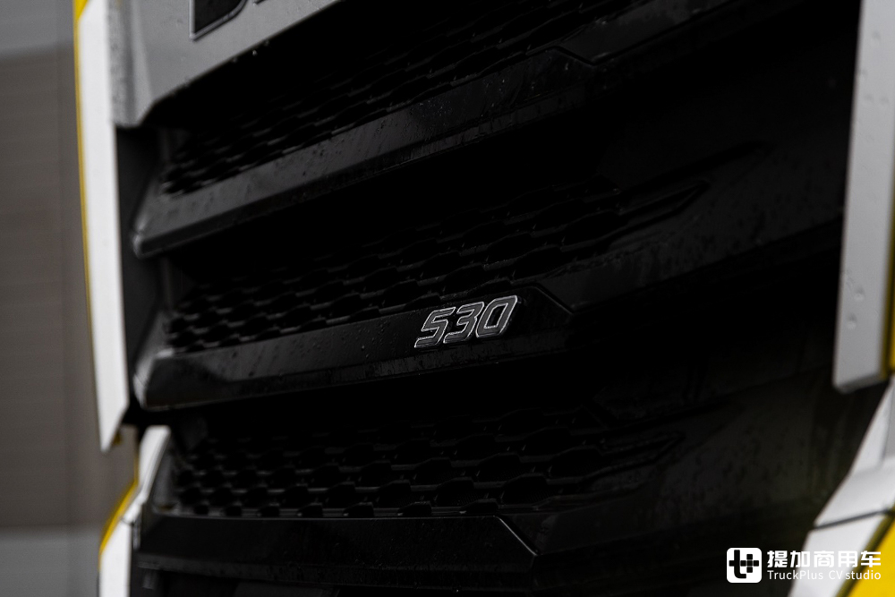 进军工程用车市场,实拍荷兰达夫最新推出的XFC 6x4三向自卸车 - 第3张 - 提加商用车网 进军工程用车市场,实拍荷兰达夫最新推出的XFC 6x4三向自卸车 - 第3张