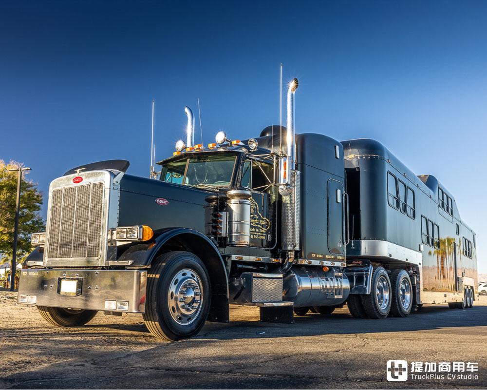 21米长的豪华陆地行宫,曾获吉尼斯世界纪录,美国Midnight Rider卡车正拍卖 - 第4张 - 提加商用车网 21米长的豪华陆地行宫,曾获吉尼斯世界纪录,美国Midnight Rider卡车正拍卖 - 第4张