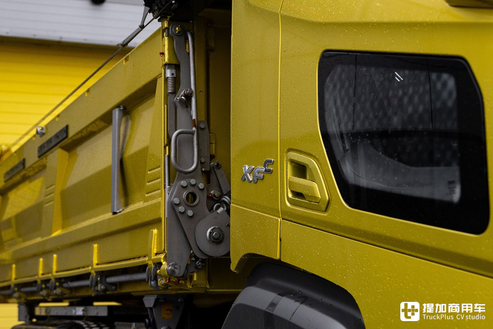 进军工程用车市场,实拍荷兰达夫最新推出的XFC 6x4三向自卸车 - 第6张 - 提加商用车网 进军工程用车市场,实拍荷兰达夫最新推出的XFC 6x4三向自卸车 - 第6张