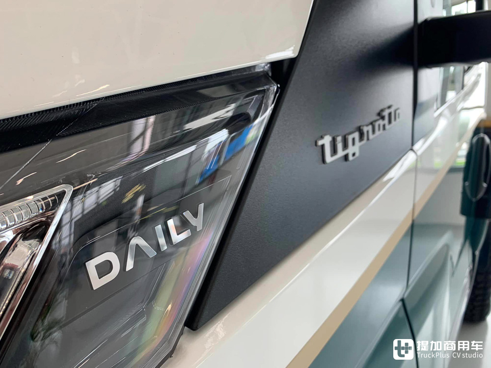 传承上世纪经典,实拍依维柯定制版Daily Tigrotto 4x4越野“大皮卡” - 第7张 - 提加商用车网 传承上世纪经典,实拍依维柯定制版Daily Tigrotto 4x4越野“大皮卡” - 第7张