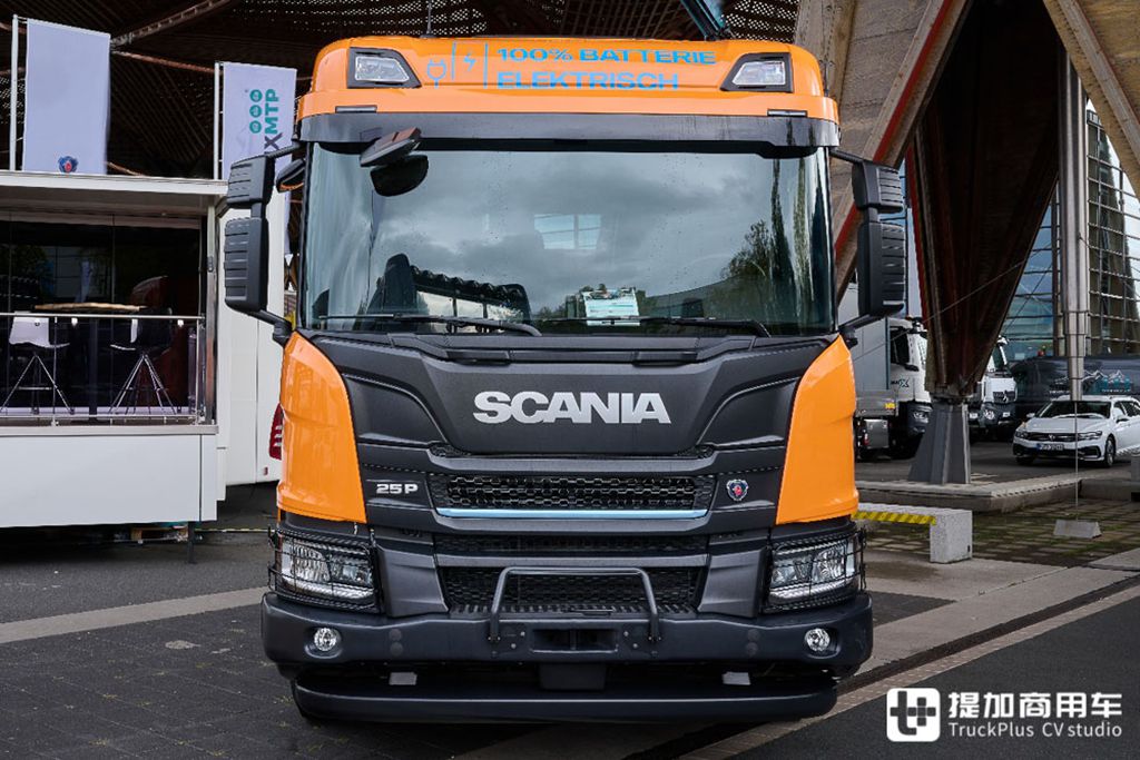 新老能源占半壁江山,限量版、改装版卡车抢眼,带您看2022年欧卡新车回顾 - 第10张 - 提加商用车网 新老能源占半壁江山,限量版、改装版卡车抢眼,带您看2022年欧卡新车回顾 - 第10张