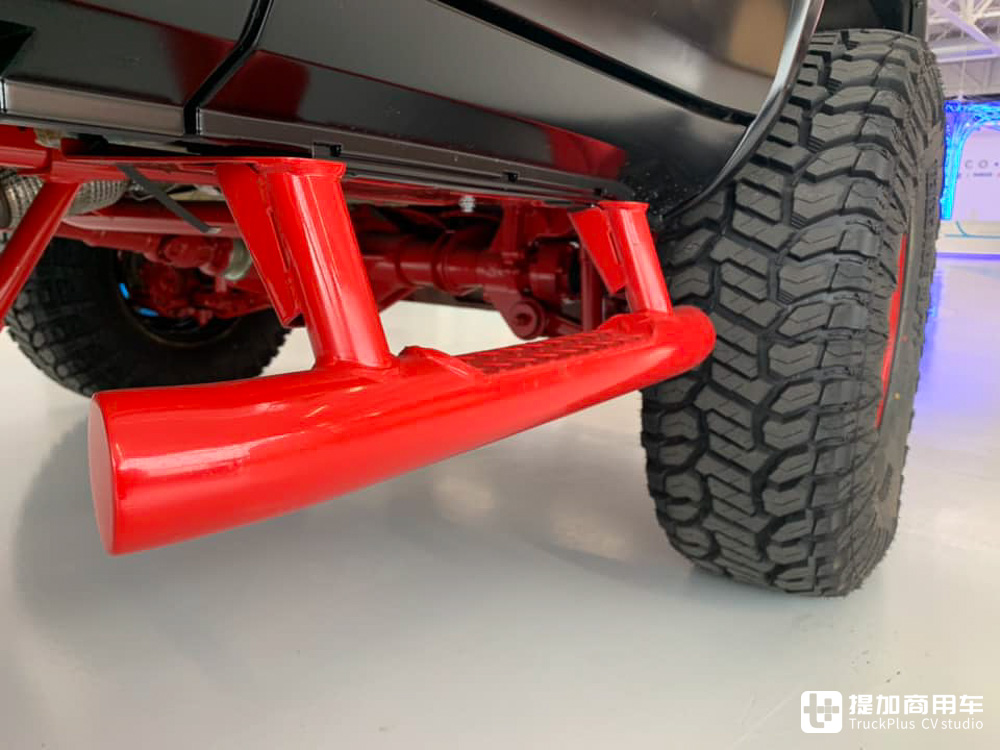 传承上世纪经典,实拍依维柯定制版Daily Tigrotto 4x4越野“大皮卡” - 第13张 - 提加商用车网 传承上世纪经典,实拍依维柯定制版Daily Tigrotto 4x4越野“大皮卡” - 第13张