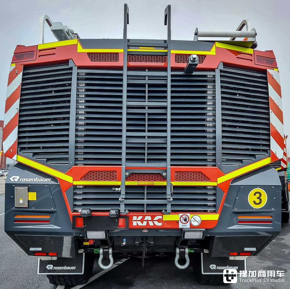 车身变窄性能不减,还能在外部道路自由行驶,实拍窄体版卢森宝亚美洲豹6x6 S机场消防车 - 第15张 - 提加商用车网 车身变窄性能不减,还能在外部道路自由行驶,实拍窄体版卢森宝亚美洲豹6x6 S机场消防车 - 第15张