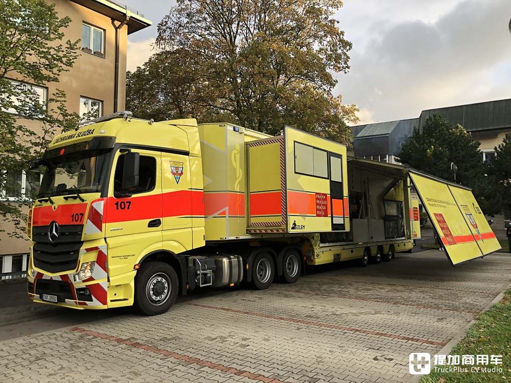 6x6全驱+静液压驱动,牵引半挂医院车,这台奔驰Actros牵引车值得一看 - 第14张 - 提加商用车网 6x6全驱+静液压驱动,牵引半挂医院车,这台奔驰Actros牵引车值得一看 - 第14张