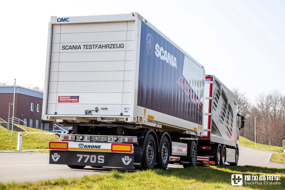 770匹马力的6x2载货车?生活设施丰富,斯堪尼亚770 S载货车实拍 - 第2张 - 提加商用车网 770匹马力的6x2载货车?生活设施丰富,斯堪尼亚770 S载货车实拍 - 第2张