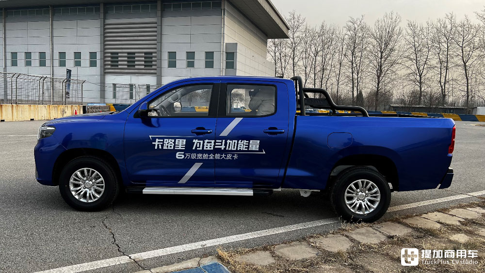 舒适度与实用性兼具,六万元级皮卡王者,实拍全新北汽制造卡路里皮卡 - 第5张 - 提加商用车网 舒适度与实用性兼具,六万元级皮卡王者,实拍全新北汽制造卡路里皮卡 - 第5张