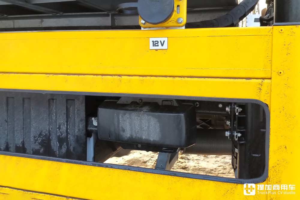 最新款三菱轻卡长啥样?实拍新一代三菱扶桑Canter 9C18清障车告诉你 - 第8张 - 提加商用车网 最新款三菱轻卡长啥样?实拍新一代三菱扶桑Canter 9C18清障车告诉你 - 第8张