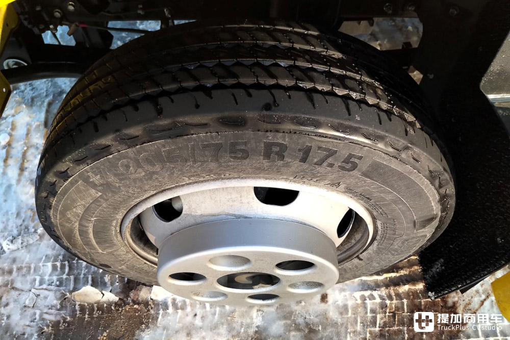 最新款三菱轻卡长啥样?实拍新一代三菱扶桑Canter 9C18清障车告诉你 - 第9张 - 提加商用车网 最新款三菱轻卡长啥样?实拍新一代三菱扶桑Canter 9C18清障车告诉你 - 第9张