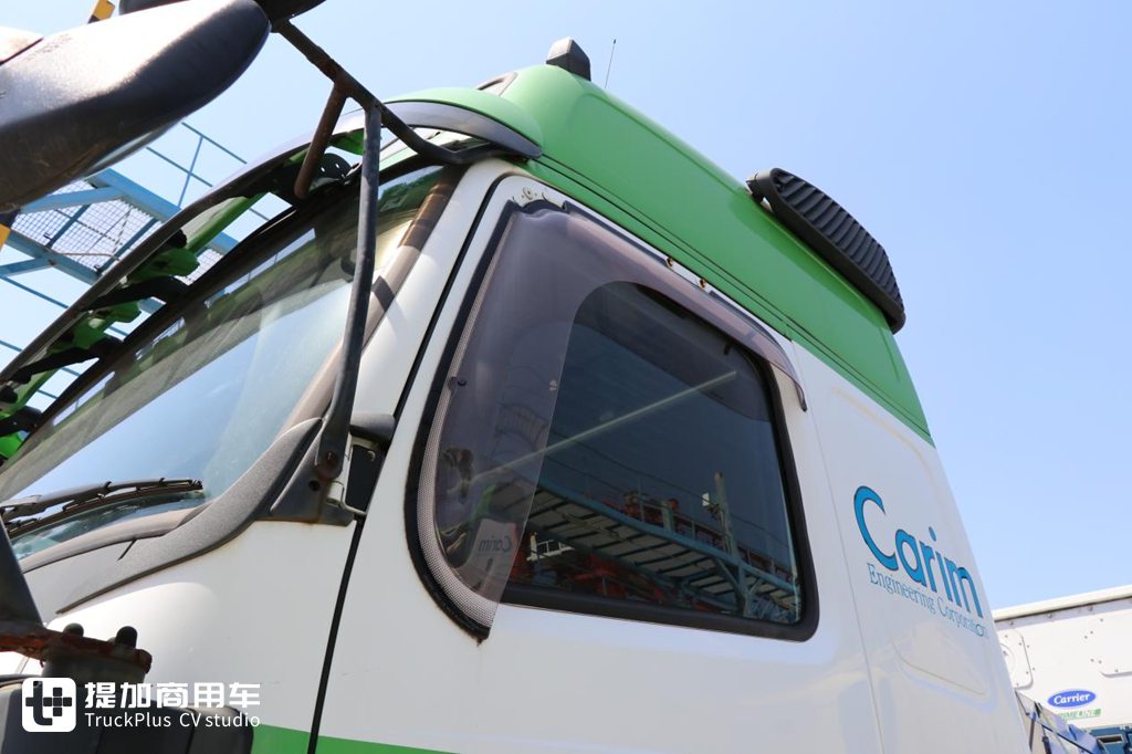 年后首发我们看点不一样的卡车,港口拍老车,配置大不同还挂着日本牌照? - 第6张 - 提加商用车网 年后首发我们看点不一样的卡车,港口拍老车,配置大不同还挂着日本牌照? - 第6张