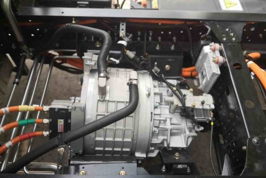 法士特·蓝驰助力绿色物流发展