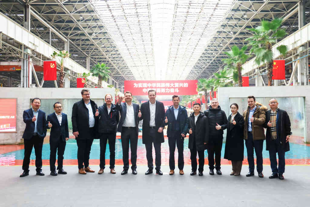 道依茨全球总裁舒特先生莅临湖南道依茨考察指导 - 第2张 - 提加商用车网 道依茨全球总裁舒特先生莅临湖南道依茨考察指导 - 第2张