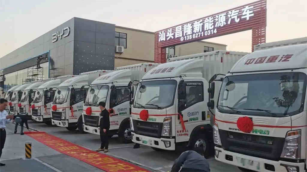 喜迎开门红｜首批10辆HOWO新能源轻卡交付深圳大客户 - 第2张