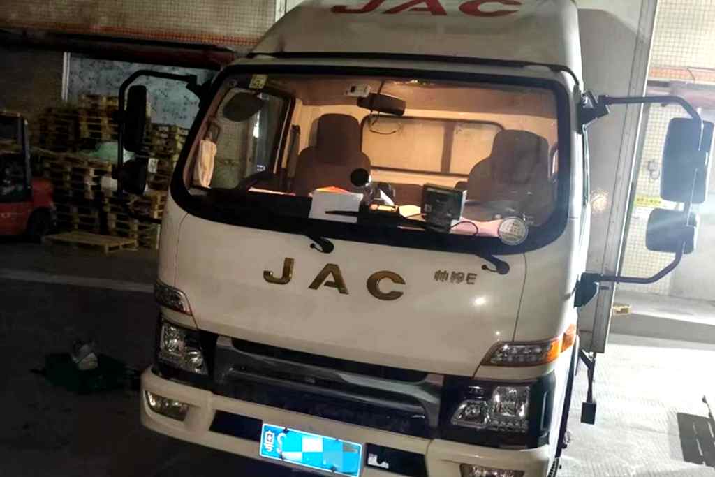 卡友运输时间紧，江淮1卡1号服务狂飙送救援 - 第1张