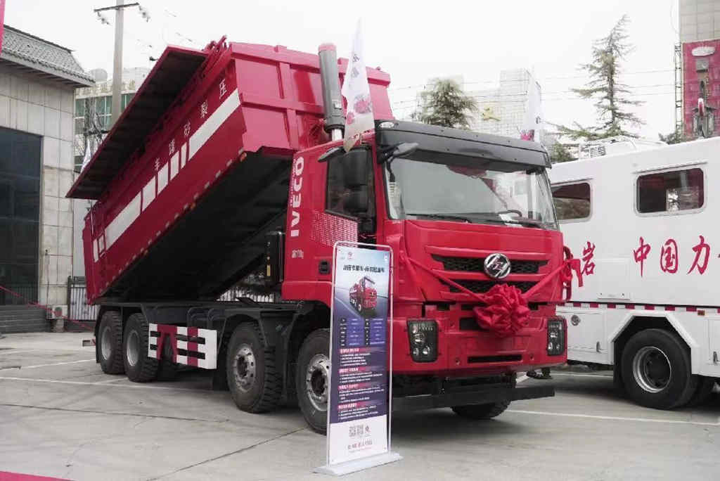 聚焦油田开采细分市场,新一代上汽红岩油田车正式上市 - 第3张 - 提加商用车网 聚焦油田开采细分市场,新一代上汽红岩油田车正式上市 - 第3张