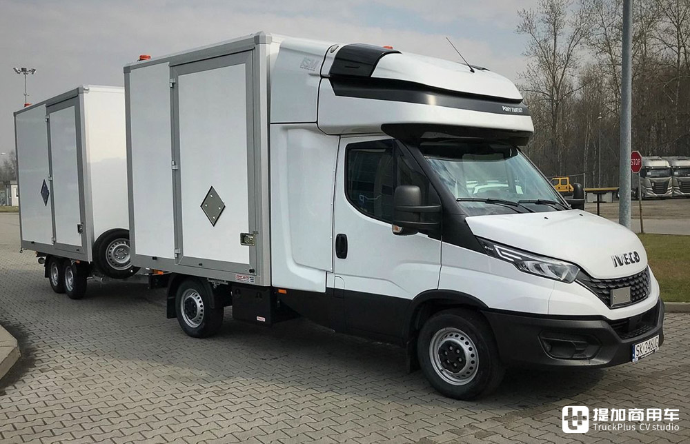 改装车顶睡眠舱,中卡秒变豪华房!看波兰人的杰作:改装依维柯Eurocargo - 第1张 - 提加商用车网 改装车顶睡眠舱,中卡秒变豪华房!看波兰人的杰作:改装依维柯Eurocargo - 第1张