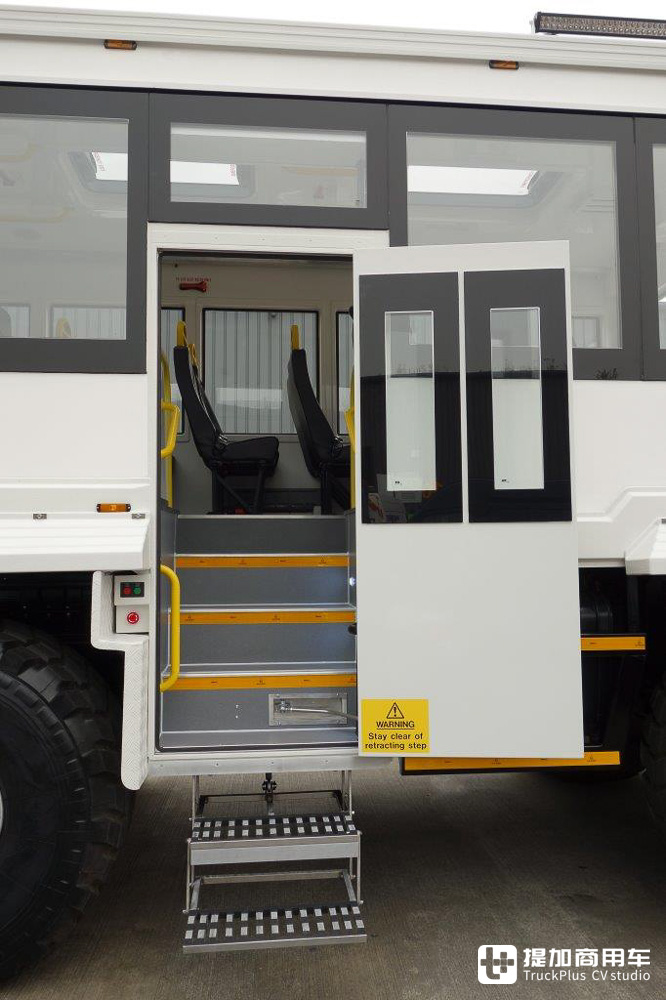 军用卡车底盘+客车上装,这台曼恩KAT 1越野客车专用于冰岛旅行 - 第10张 - 提加商用车网 军用卡车底盘+客车上装,这台曼恩KAT 1越野客车专用于冰岛旅行 - 第10张