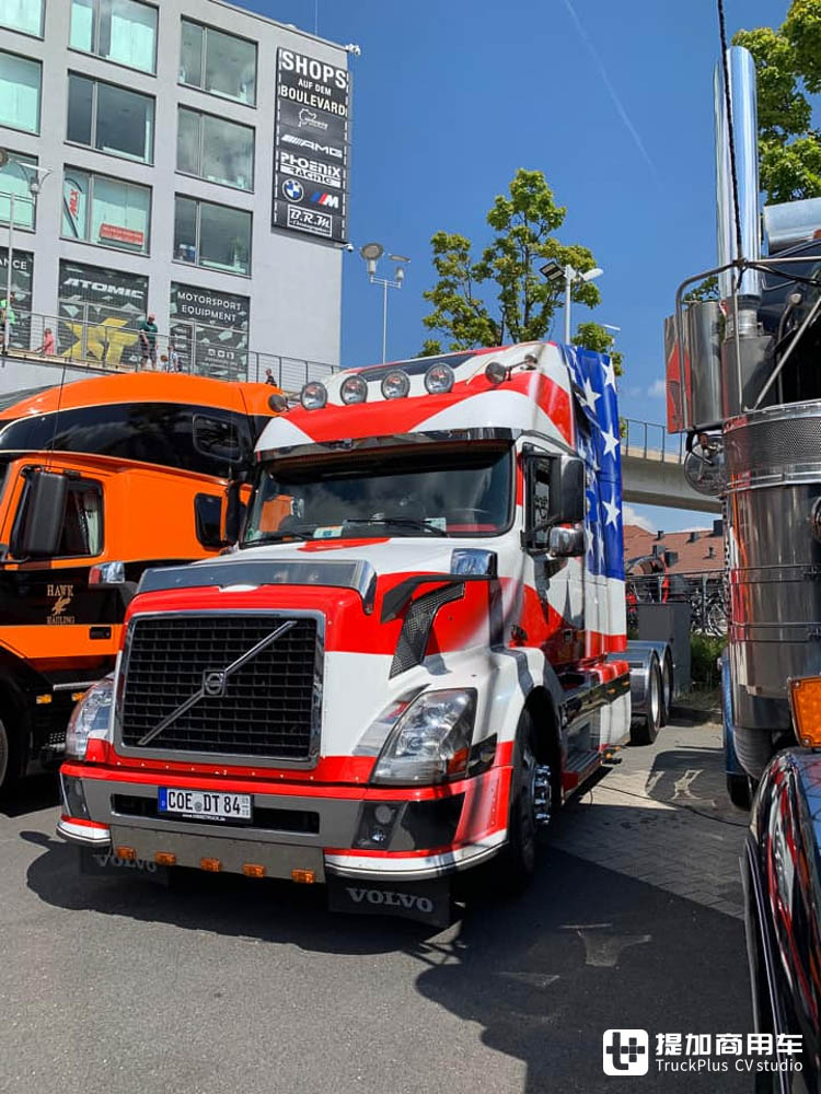 美国味爆表!这台原汁原味的长头沃尔沃VNL卡车,竟然是欧洲车主杰作? - 第14张 - 提加商用车网 美国味爆表!这台原汁原味的长头沃尔沃VNL卡车,竟然是欧洲车主杰作? - 第14张