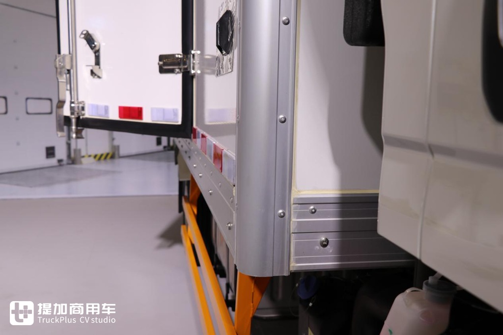 江铃凯运+推出冷藏版车型 搭载3.0L动力和专业化上装 可靠更耐用 - 第14张 - 提加商用车网 江铃凯运+推出冷藏版车型 搭载3.0L动力和专业化上装 可靠更耐用 - 第14张