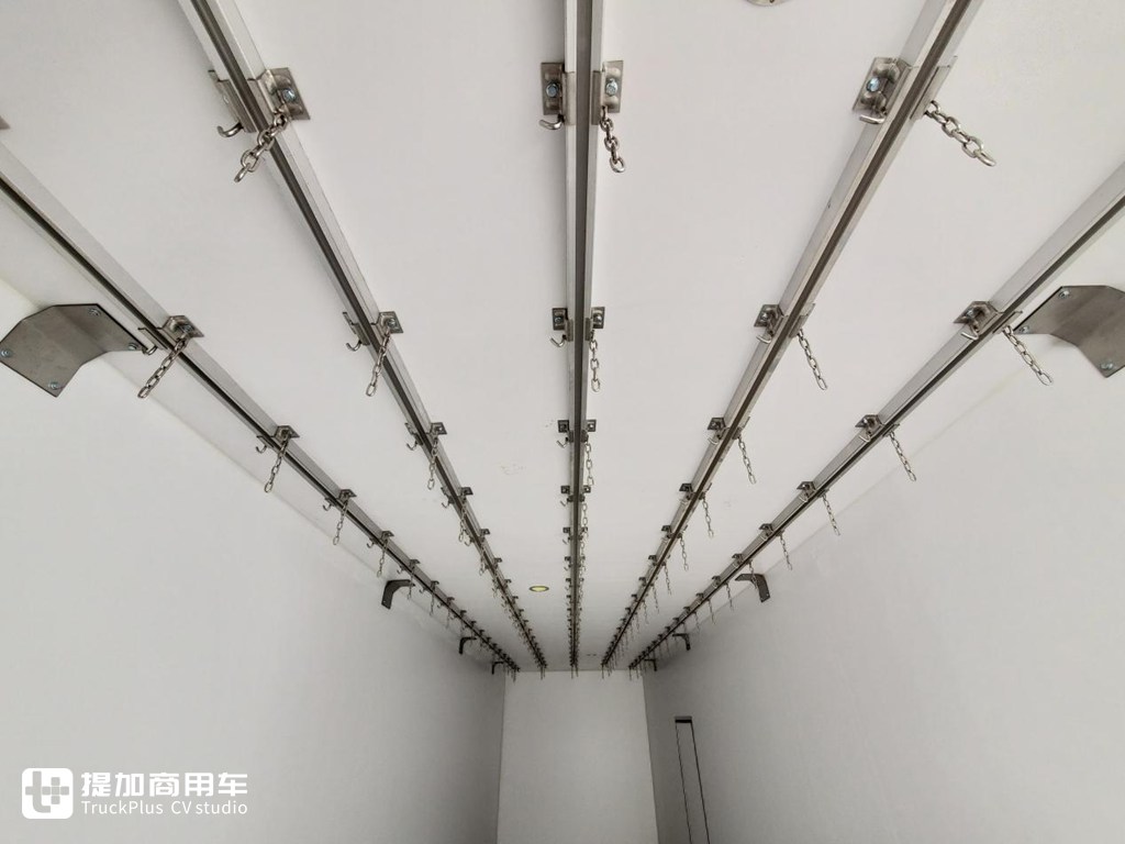 510马力曼机还是自动挡,通迈上装也给力,这款8X4豪沃MAX冷藏车配置真不错 - 第15张 - 提加商用车网 510马力曼机还是自动挡,通迈上装也给力,这款8X4豪沃MAX冷藏车配置真不错 - 第15张