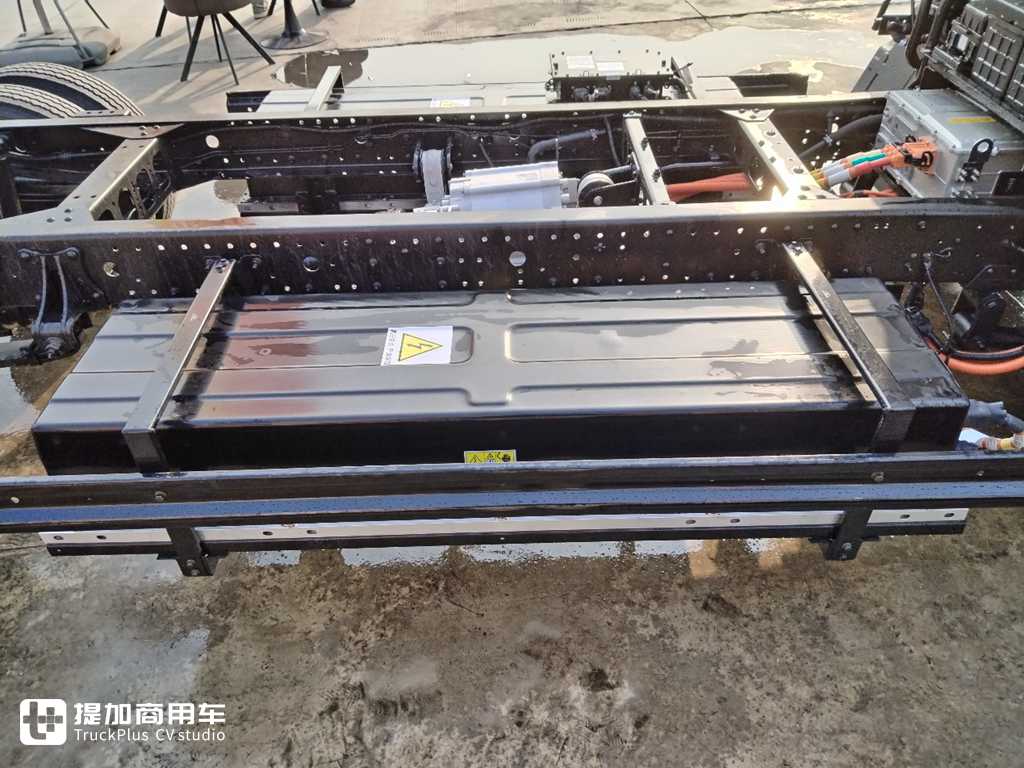 领航卡车推出全新电动轻卡,实拍带您了解领航G5EV的不凡实力 - 第2张 - 提加商用车网 领航卡车推出全新电动轻卡,实拍带您了解领航G5EV的不凡实力 - 第2张