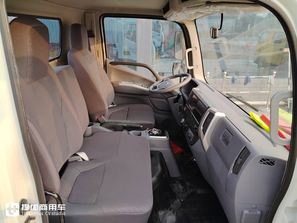 领航卡车推出全新电动轻卡,实拍带您了解领航G5EV的不凡实力 - 第8张 - 提加商用车网 领航卡车推出全新电动轻卡,实拍带您了解领航G5EV的不凡实力 - 第8张